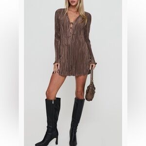 LONG SLEEVE PLISSE MINIDRESS